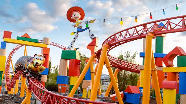 Toy Story Land - Slinky Dog Dash